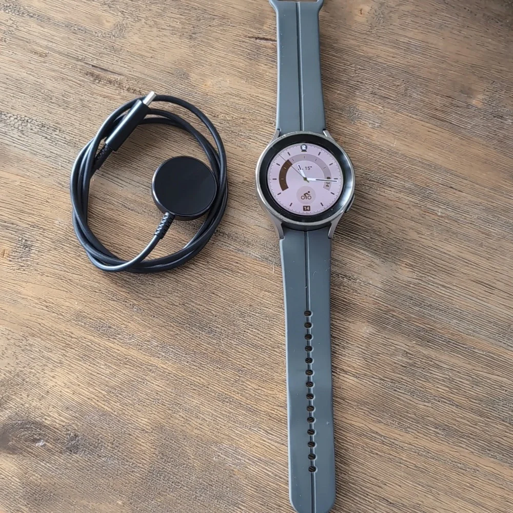 Samsung Galaxy Watch 5 Pro Gray Titanium Premium Fitness Style